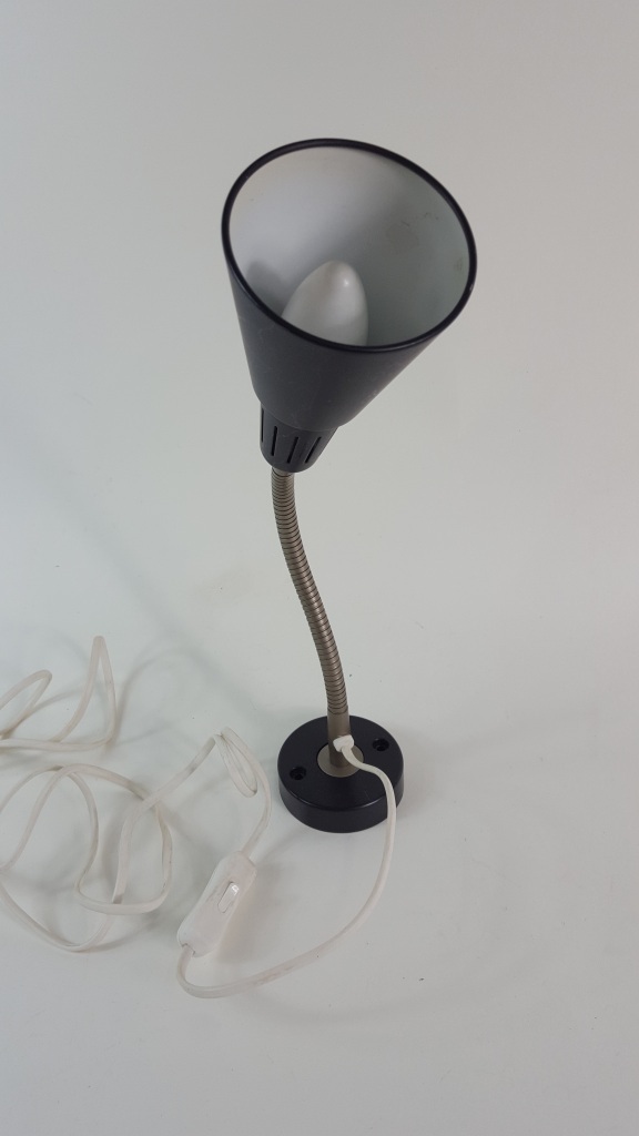 Vintage wandlamp, buigbare spot, zwart metalen kap.