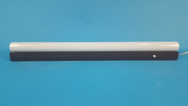 Philinea buislamp, TL-balk met armatuur. 51 cm. Bruin.