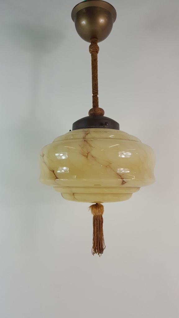 Vintage hanglamp met gemarmerd glas, marmer bol.