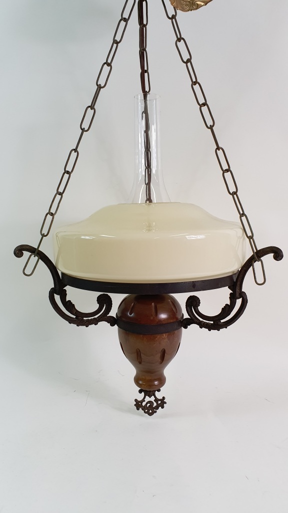 Antieke hanglamp, Frankrijk, opaline glas.