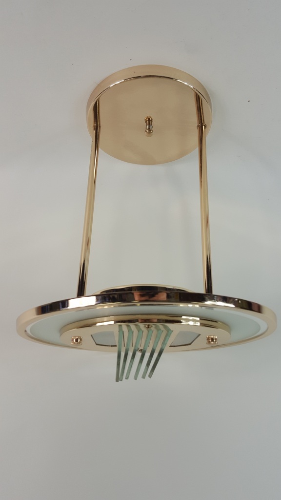 Vintage plafondlamp van messing en glas. Freelight.