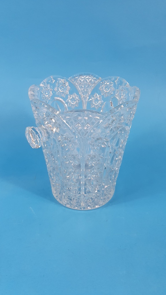 Vintage kristal geslepen glazen ijsemmer, met oortjes.