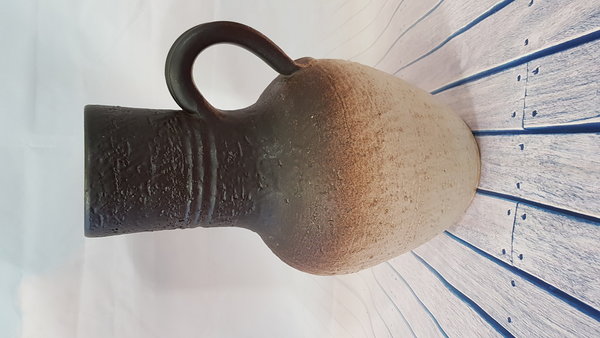 Vintage aardewerk vaas, kruik met oor, bruin, 32 cm. VIT